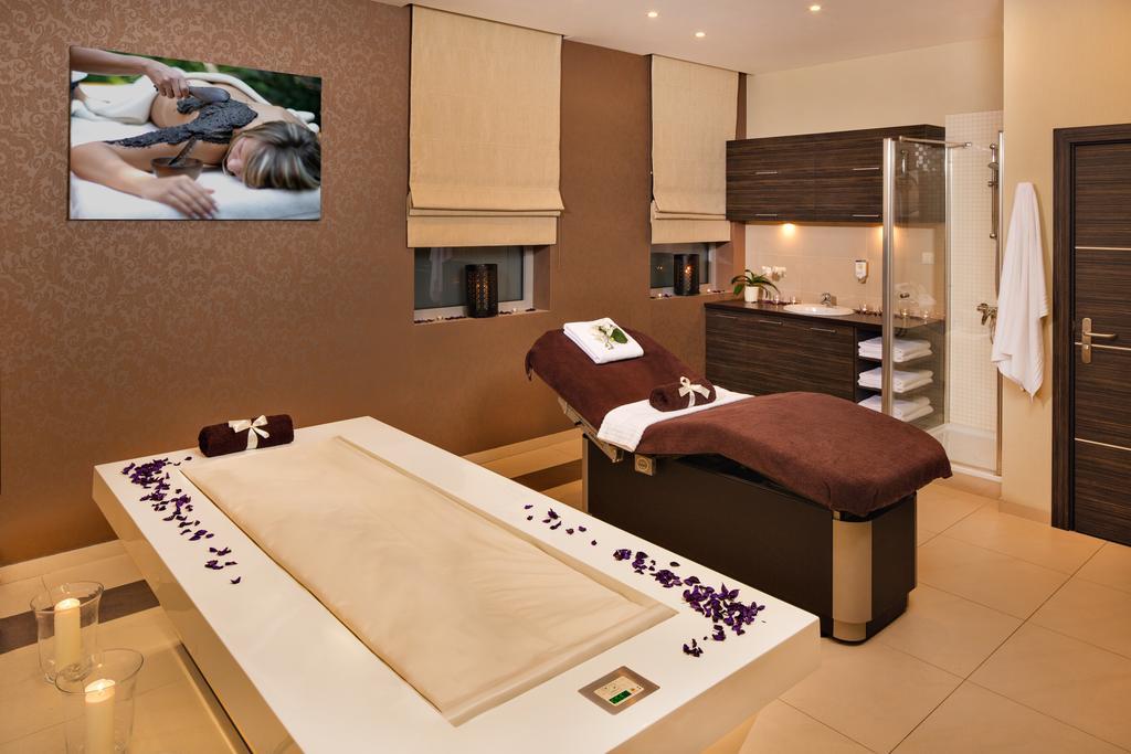 Z-Hotel Business & Spa オトフォツク エクステリア 写真