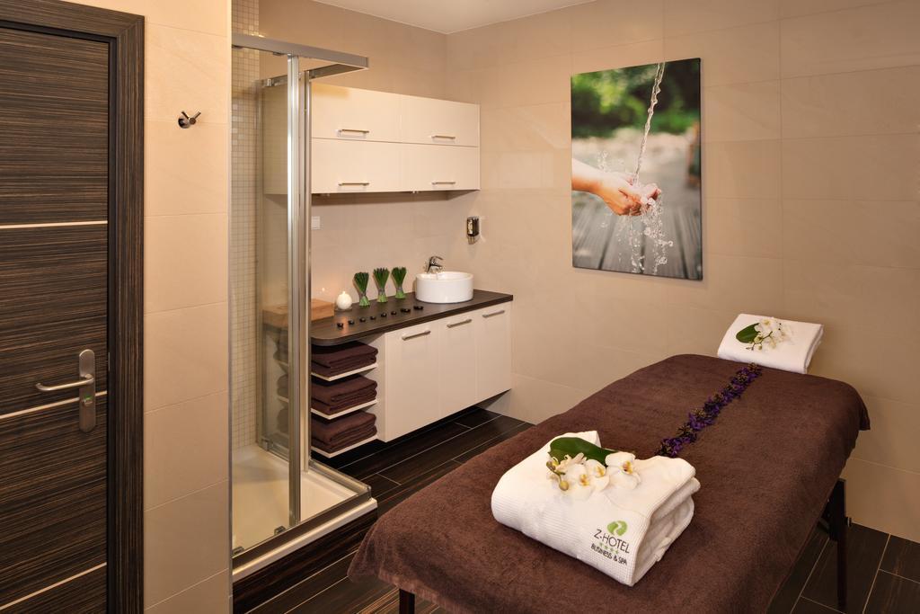 Z-Hotel Business & Spa オトフォツク エクステリア 写真