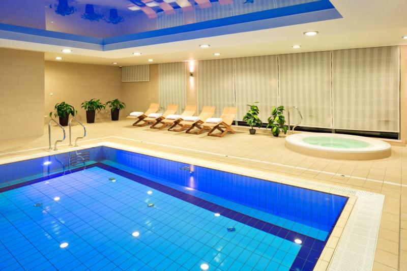 Z-Hotel Business & Spa オトフォツク エクステリア 写真