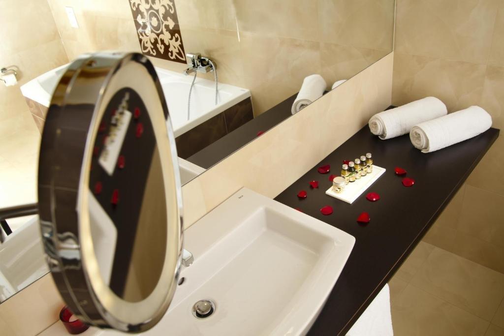 Z-Hotel Business & Spa オトフォツク エクステリア 写真