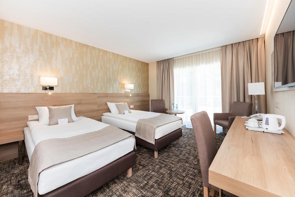 Z-Hotel Business & Spa オトフォツク エクステリア 写真