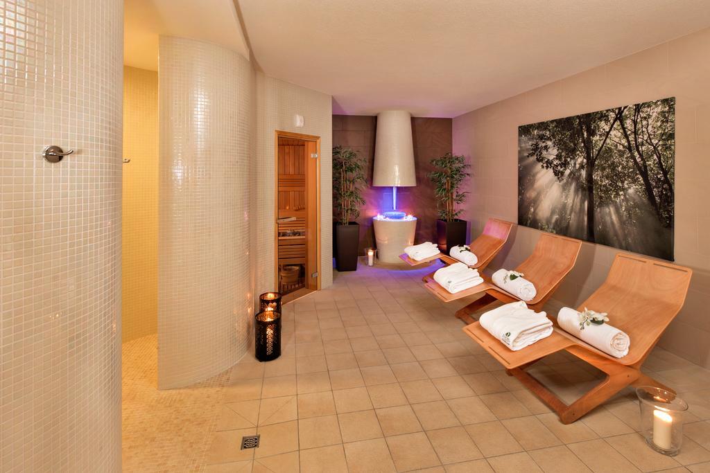 Z-Hotel Business & Spa オトフォツク エクステリア 写真