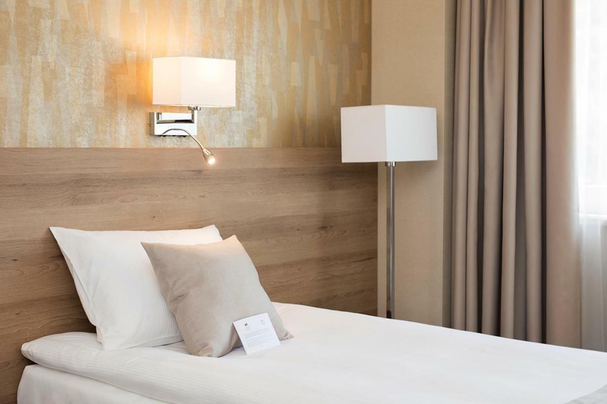 Z-Hotel Business & Spa オトフォツク エクステリア 写真