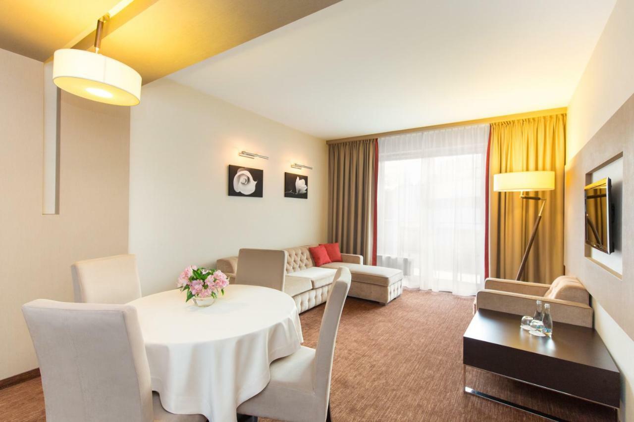 Z-Hotel Business & Spa オトフォツク エクステリア 写真